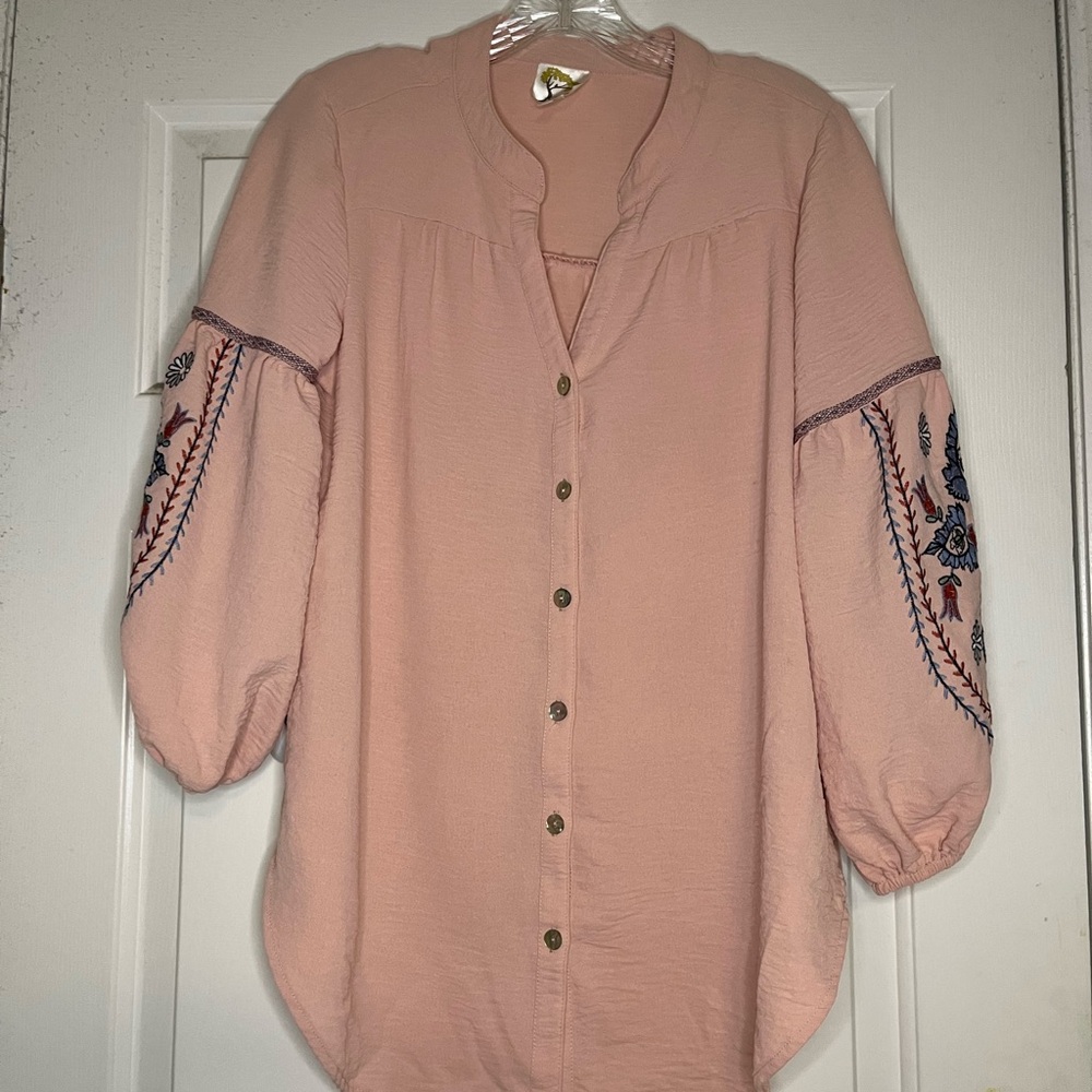 Fig and Flower Pink 3/4 Sleeve Blouse with Mandarin Collar